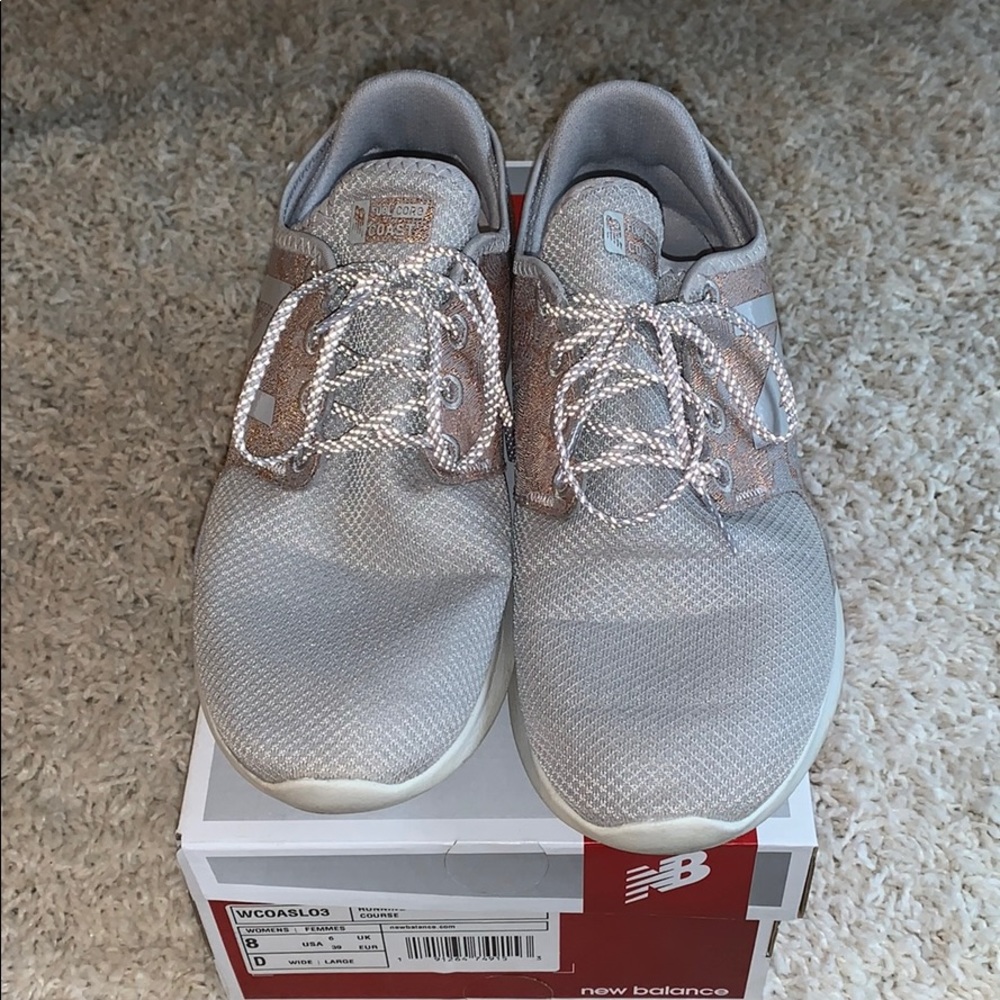 New balance tennis shoes